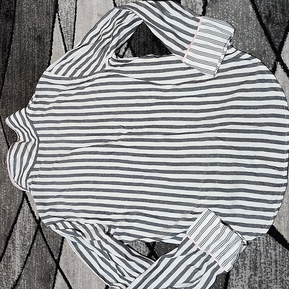 VICTORIA SECRET METALLIC STRIPED LONG-SLEEVE & SHORT LOUNGE SLEEPWEAR SET - Picture 8 of 16
